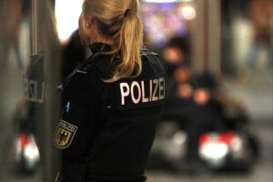 Polizei sucht vermissten Mann aus Straßdorf Vermisster Mann: Polizei sucht Hinweise zur Auffindung, bitte um Mithilfe der Bevölkerung.