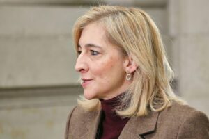 Warken startet Forschungsinitiative zur Frauengesundheit Bild von Bundesgesundheitsministerin Nina Warken, symbolisiert Forschungsförderung zur Frauengesundheit.