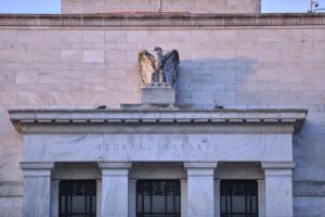 Trump-Kandidat Warsh vom US-Senat als neuer Fed-Chef bestätigt Kevin Warsh: Neuer Vorsitzender der Federal Reserve; bestätigt von Senat, Amtszeit beginnt Freitag.