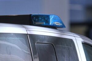 Mann randaliert mit Messer im Schleusenbereich der Polizeiinspektion Bad Ems Zwei Radfahrer in Dresden kollidieren, Polizei ermittelt, Verletzungen und Sachschaden melden.